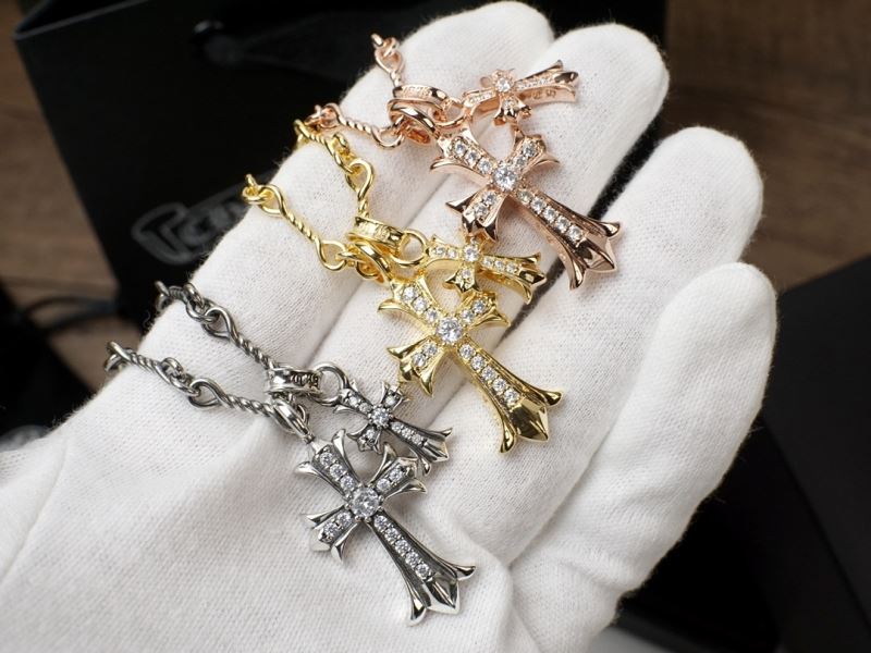 Ch*0me He**ts necklaces